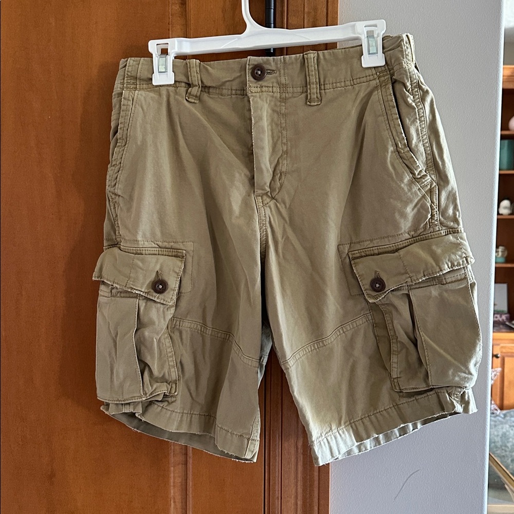 American Eagle Outfitters Khaki Cargo Shorts. 30” Waist